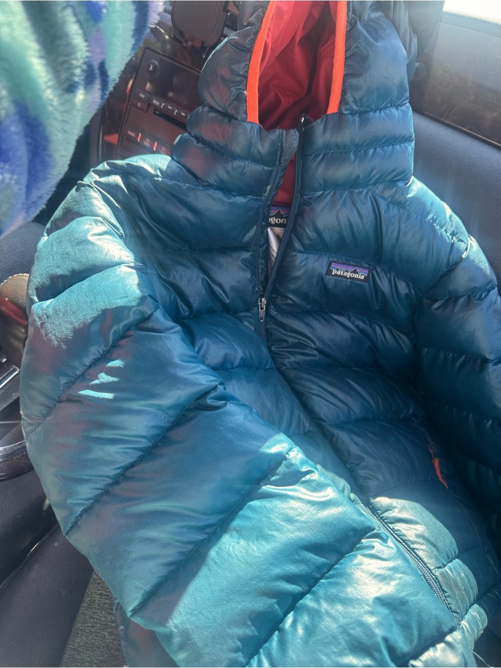 Patagonia Kids' Hi-Loft Down Sweater Hoody jacket size 10 unisex